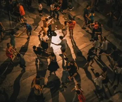 5-Fun-Dance-Scenes-in-Movies-1